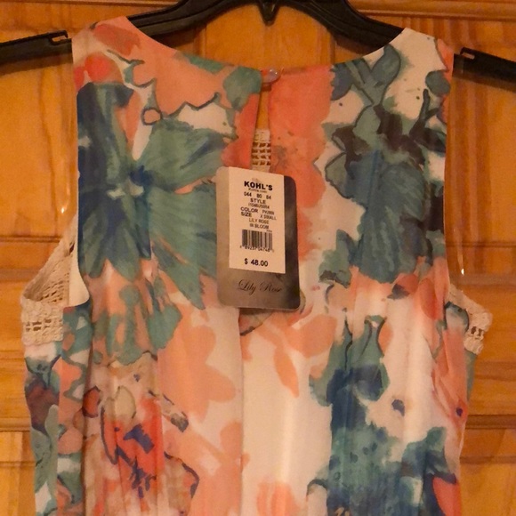 Lily Rose floral maxi dress with back slit - Picture 3 of 5